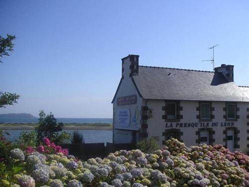 La Presqu' Ile Du Lenn Face A La Mer Apartment Louannec Bagian luar foto
