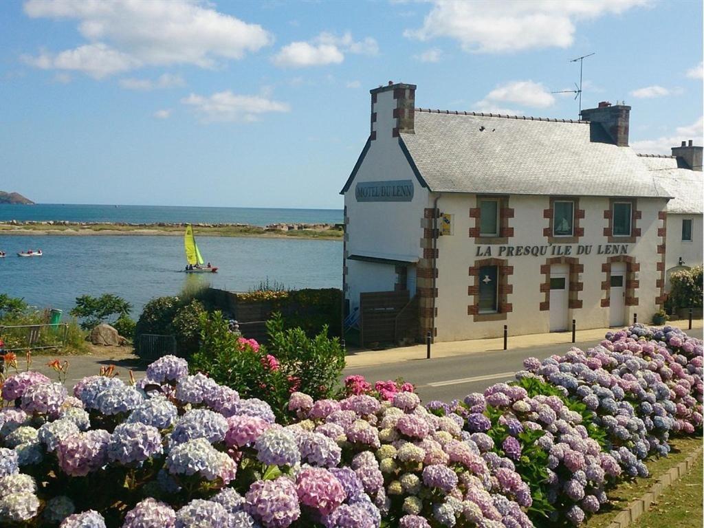 La Presqu' Ile Du Lenn Face A La Mer Apartment Louannec Bagian luar foto